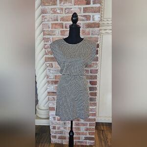 Zara Dress, size Large, Brand New w/tags. Great casual, date, or business piece